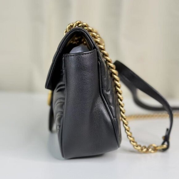 Gucci Black Leather Medium Marmont Shoulder Bag with Gold Hardware - Picture 2 of 9